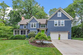 244 E Prospect Ave, Lake Bluff, IL 60044