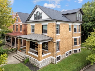 1409 Greenup St, Covington, KY 41011