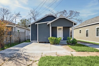5320 Bell St, Houston, TX 77023