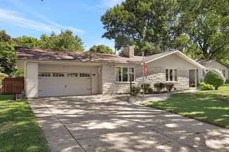 1206 Gertrude Ave, Champaign, IL 61821