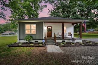 118 Globe St, Mount Holly, NC 28120