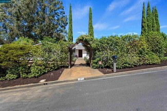 27 Bates Blvd, Orinda, CA 94563