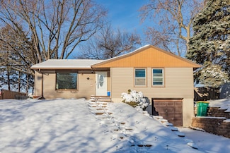 1185 Macarthur Ave, Saint Paul, MN 55118