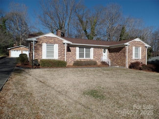211 Walnut Ave, Mount Holly, NC 28120