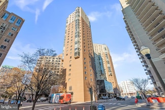 900 N Stafford St Unit 1410, Arlington, VA 22203