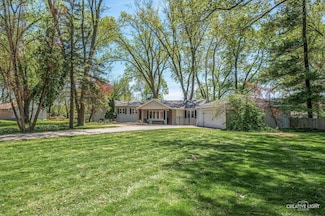 30W221 Estes St, Naperville, IL 60563