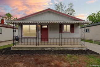 20198 Woodward St, Clinton Township, MI 48035