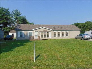 10737 N Reynolds Rd, Dupont, IN 47231