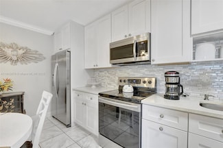 588 Trace Cir Unit 211, Deerfield Beach, FL 33441