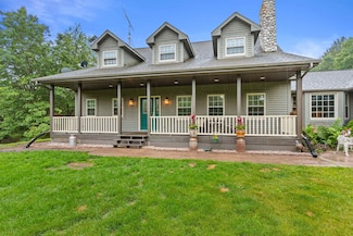 704 Sandy Pines Ct, Redgranite, WI 54970