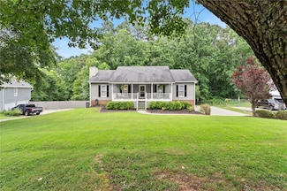 3932 Marguerite Dr NW, Acworth, GA 30101