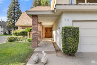 100 Stockdale Cir, Bakersfield, CA 93309