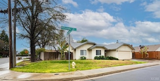 4911 W Hillsdale Ave, Visalia, CA 93291