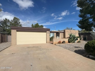 433 Meadows Dr, Sierra Vista, AZ 85635