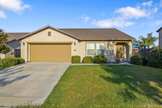 4218 S Julieann Ct, Visalia, CA 93277