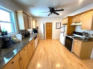 10 Berkeley St Unit 1, Watertown, MA 02472