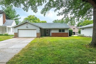 321 Grant St, Bettendorf, IA 52722