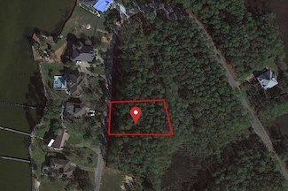 4533 Bayside Dr, Milton, FL 32583