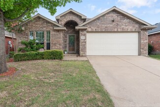 2028 Lake Trail Dr, Heartland, TX 75126