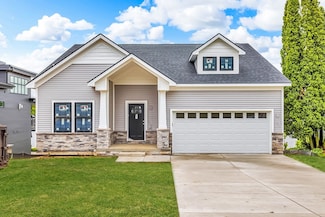 215 Nottingham Dr, Brooklyn, MI 49230