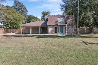 1907 Irving St, Orange, TX 77630