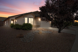 905 Cristanos Dr, Bernalillo, NM 87004