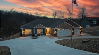 866 Fontana Ln, Linn Creek, MO 65052