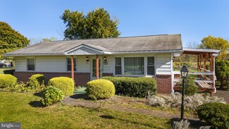 1407 Edgeview St, East Greenville, PA 18041