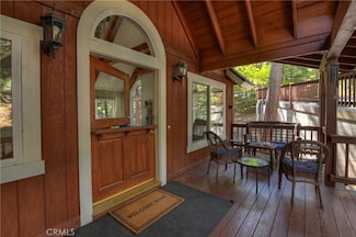 405 Terrace Rd, Lake Arrowhead, CA 92352