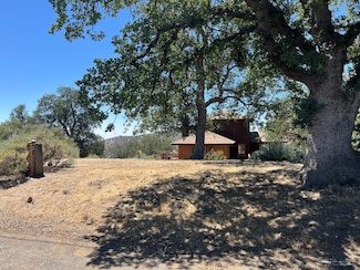 21751 Buckthorne Ct, Tehachapi, CA 93561