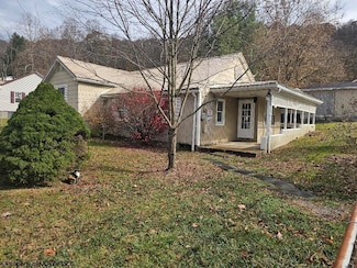 43 S Fittro St, Mount Clare, WV 26408