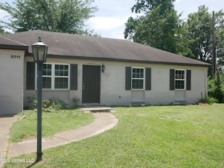 2011 Coral Hills Dr, Southaven, MS 38671