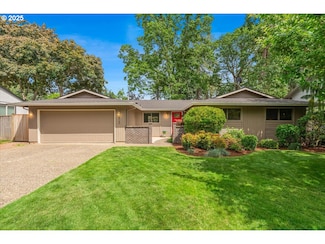 8740 SW Bomar Ct, Portland, OR 97223