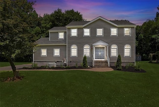 2463 Pinetree Place, Yorktown Heights, NY 10598