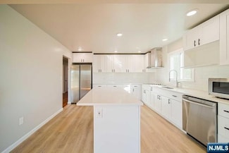 526 Orchard Ave Unit 1, Palisades Park, NJ 07650