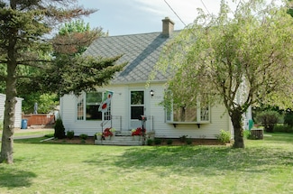 1328 Nichols Rd, Kalamazoo, MI 49006
