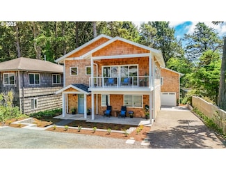 143 W Tanana Ave, Cannon Beach, OR 97145
