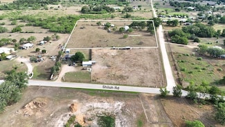 124 3 Oaks Ln, Cedar Creek, TX 78612