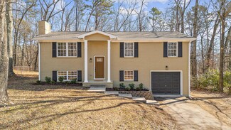 8408 Shadowood Dr, Hixson, TN 37343