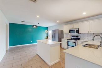 9729 Manassas Rd, Fort Worth, TX 76177