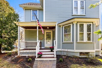 15 Meriam St, Lexington, MA 02420