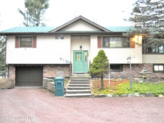 1670 Marina Dr Unit PCP, Tobyhanna, PA 18466