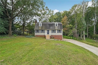 732 Luxbury Rd, Winston Salem, NC 27104