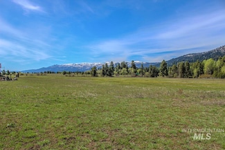 1895 Little Pine Rd, Donnelly, ID 83611