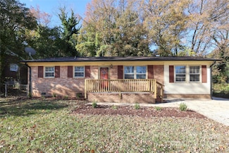 937 Green Circle Dr, Gastonia, NC 28054