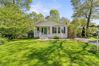 355 Leisure Dr, Wakefield, RI 02879