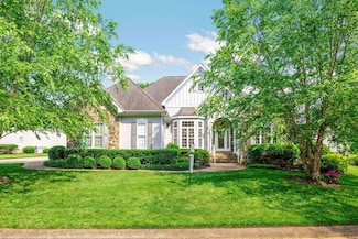 902 Cattails Dr, Ooltewah, TN 37363