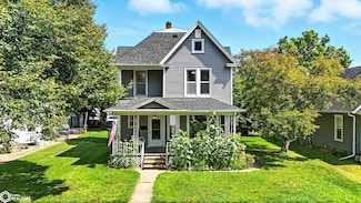 422 E Wheeler St, West Burlington, IA 52655