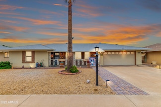 9517 W Indian Hills Dr, Sun City, AZ 85351