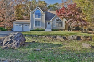 132 Pasquin Dr, East Stroudsburg, PA 18301